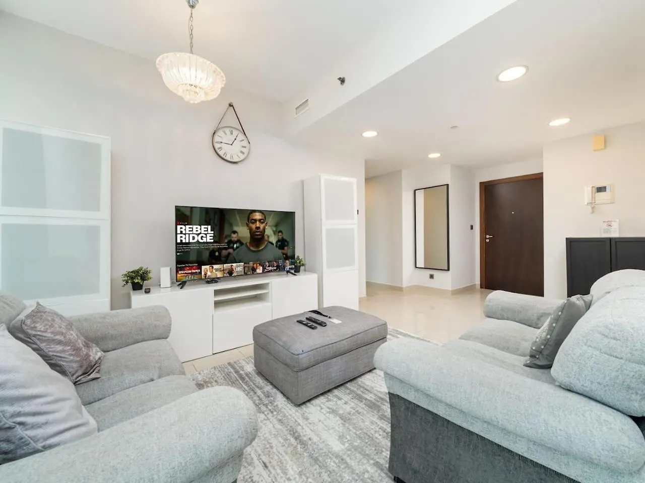 Stylish And Cozy 1 Bed Apartment With Marina Views Dubai United Arab Emirates