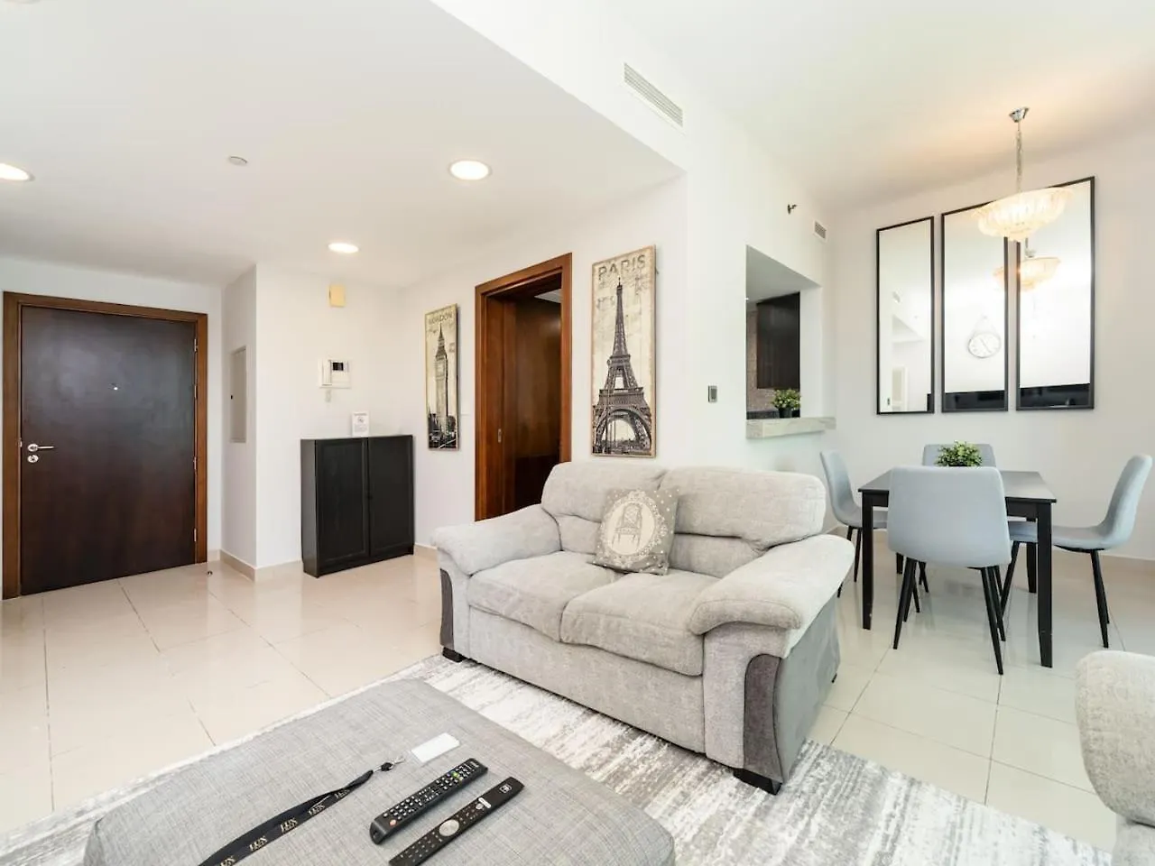 Stylish And Cozy 1 Bed Apartment With Marina Views Dubai